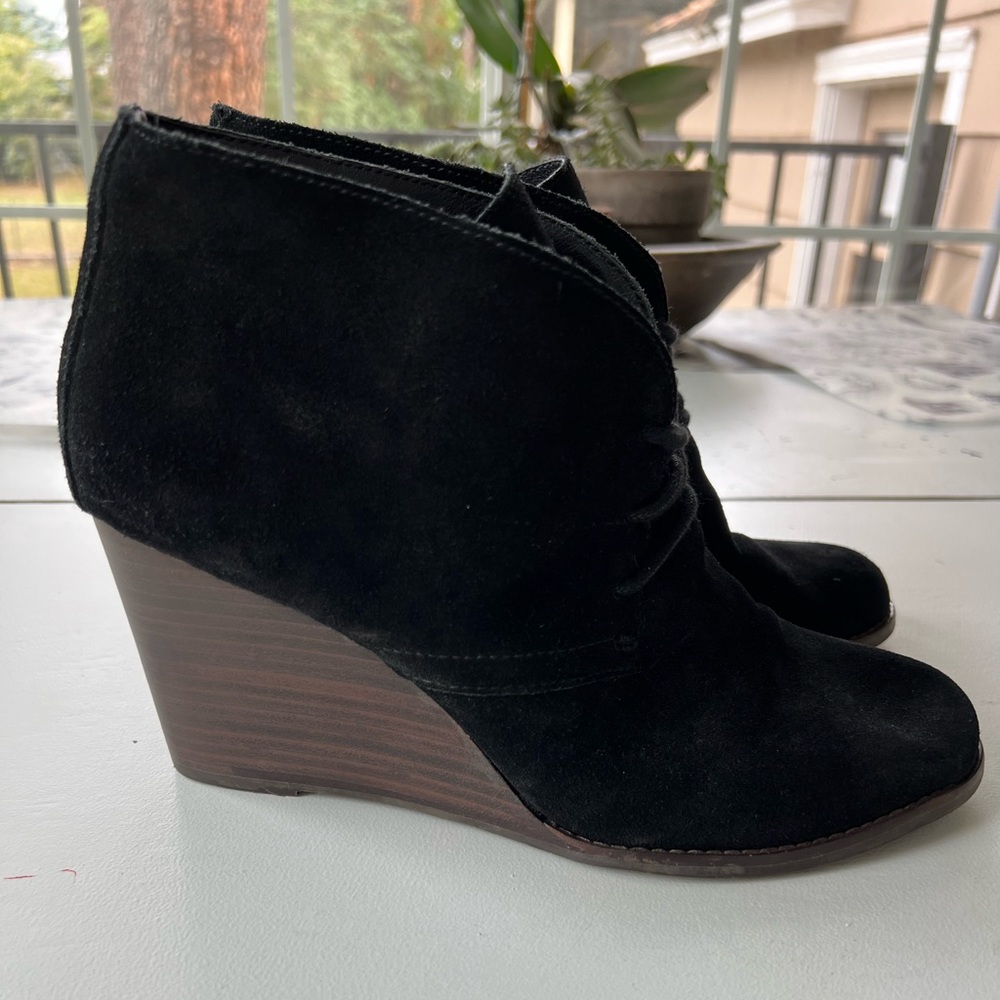 Luck Brand bootie size 10